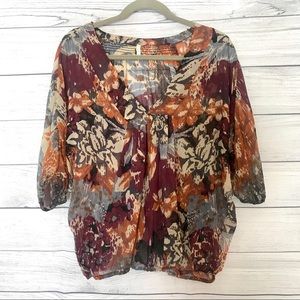 Willow and Clay Sheer V Neck Blouse Size Medium